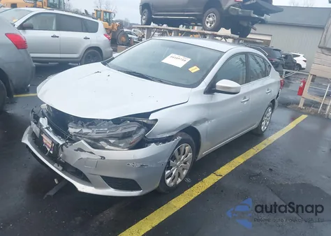 2018 Nissan Sentra S z USA, uszkodzony, nr VIN 3N1AB7AP8JY277069